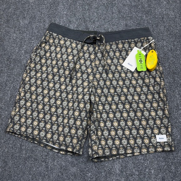 Katin Other - NEW Katin Nomad Hybrid Trunk Men's 32 Black Wash Floral Mandala Board Shorts 8"